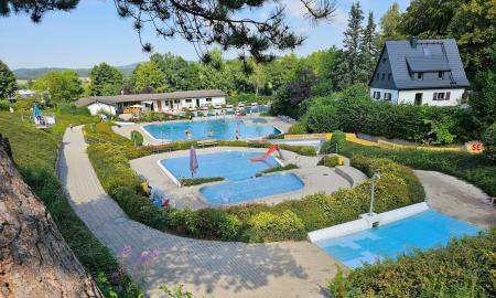 Website mit Informationen zum Freibad Raschau